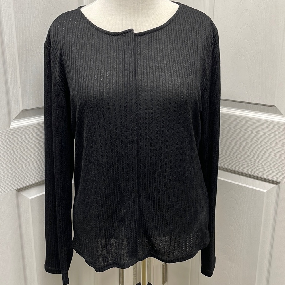 Basico Solid Black Ribbed Long Sleeve Shirt - Picture 2 of 12